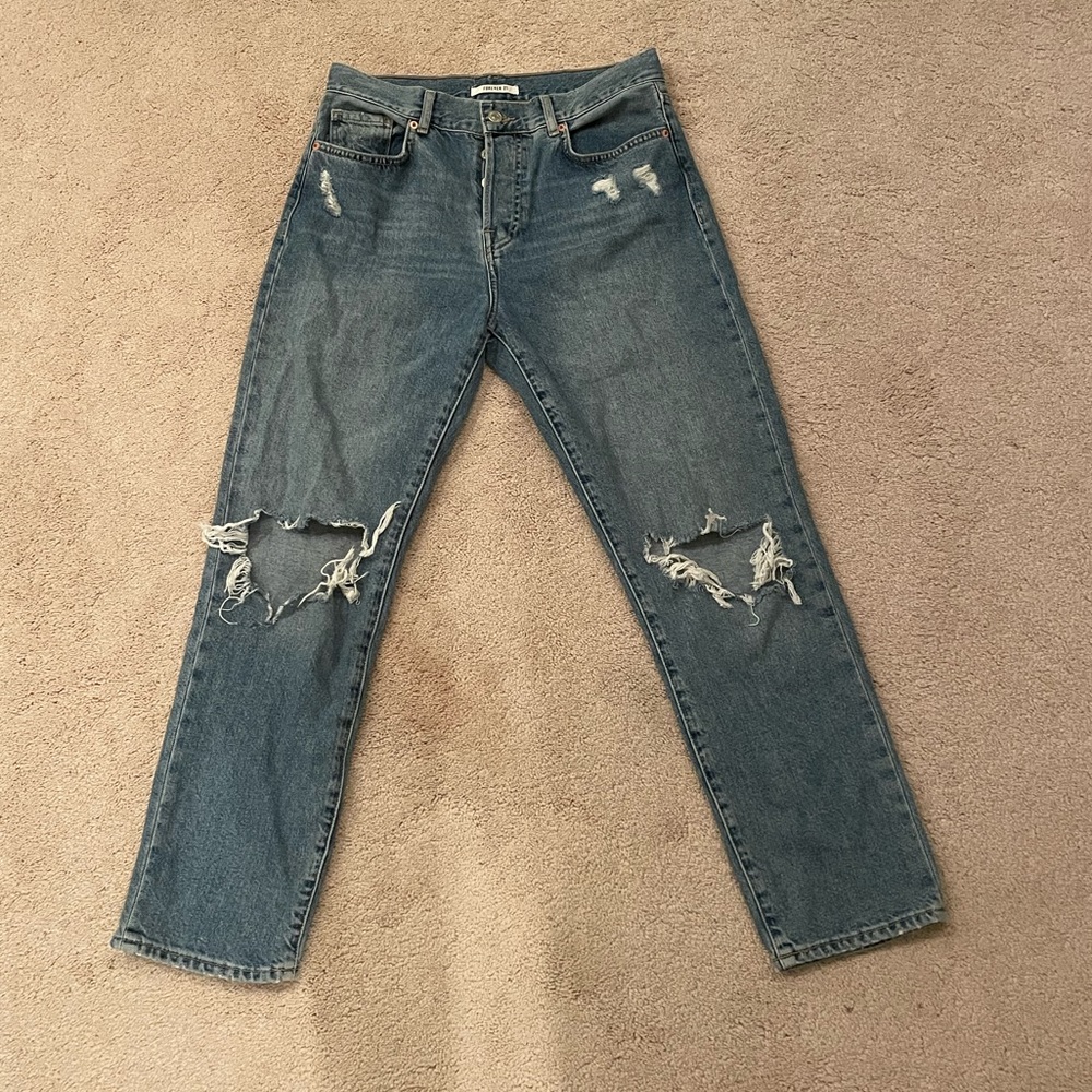 Ripped ankle blue jeans from forever 21 - boyfriend style